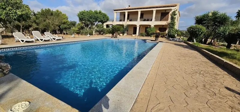 Descubre una Joya en Porto Cristo Te presentamos una oportunidad única para alquilar una espectacular finca de piedra natural, construida en — photo 1