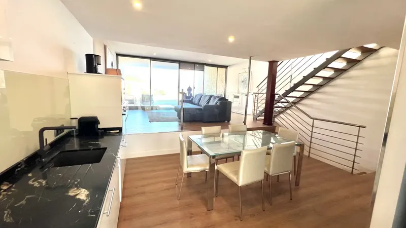 Welcome to your new home! This impressive luxury townhouse, located on a cliff on the first line of the sea, offers stunning views — photo 5