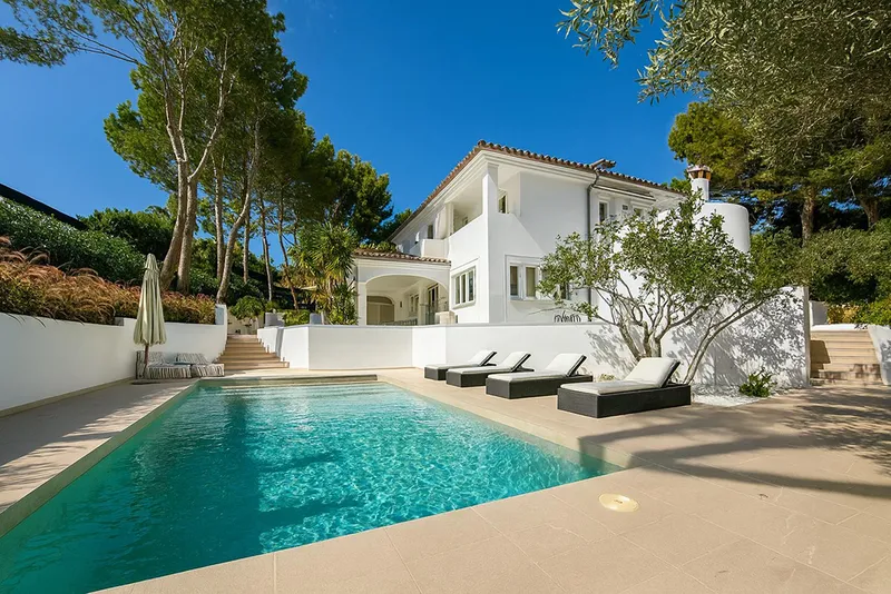 Fantastic villa in the best location of Nova Santa Ponsa — photo 1