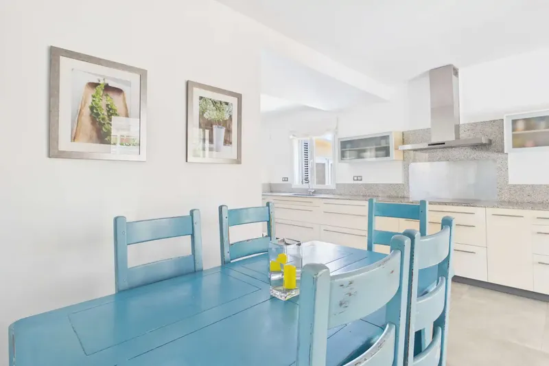 Charming fully renovated house with pool and large garage, located in a central and quiet area of Paguera — photo 6