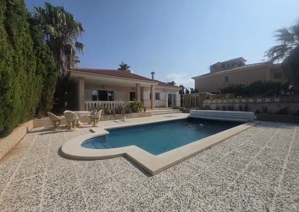 Detached house in Badia Blava-Badia Gran-Tolleric, Llucmajor — photo 1