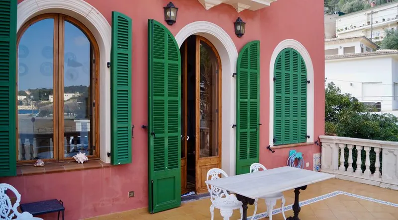 Impressive first-line sea villa in the port of Soller — photo 7