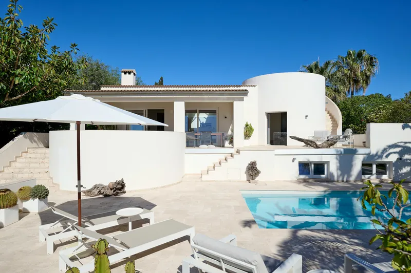 Light-flooded villa with sea views in Santa Ponsa - Marcel Remus Real Estate — photo 3