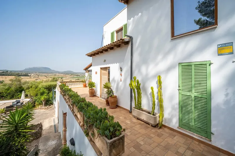 Some properties stand out for their square meters and others for the feelings they convey. This estate combines both. — photo 7