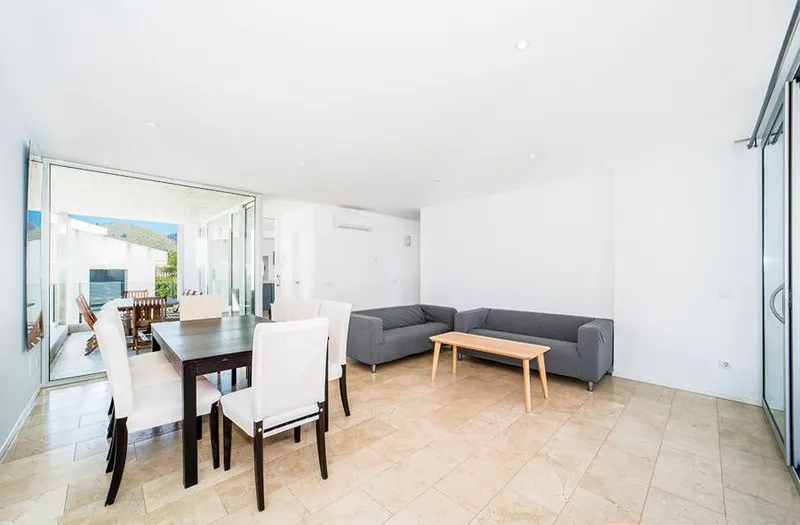 Attractive townhouse with sea views in Colonia San Pedr — photo 9