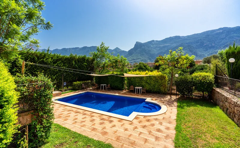 Duplex with Garden, Pool and Garage in the Centre — photo 2