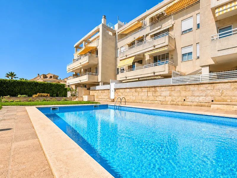 Mediterranean living in Portals Nous with underground parking and communal pool — photo 4