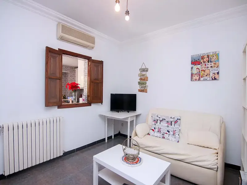 Charming townhouse in Palma de Mallorca with beautiful views of Plaza del Progreso and a privileged location — photo 5
