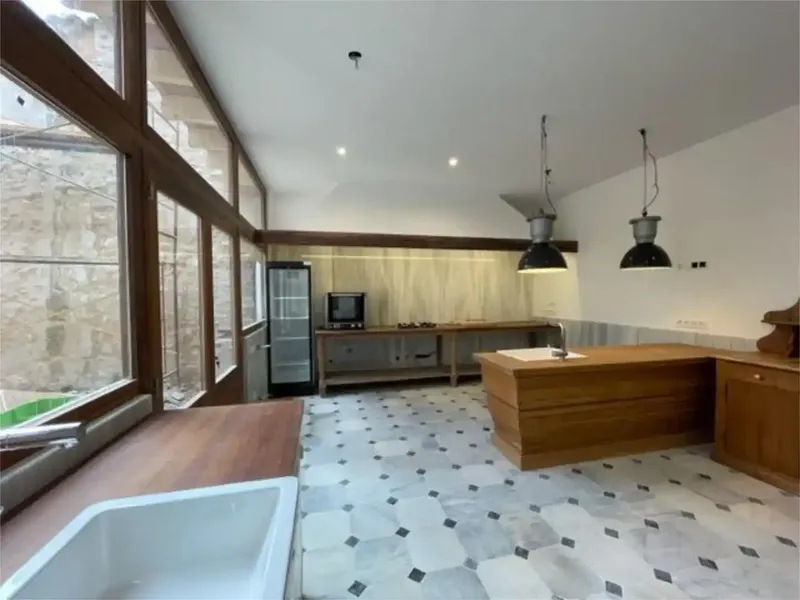 Gran casa reformada. Patio, Garage. — photo 11