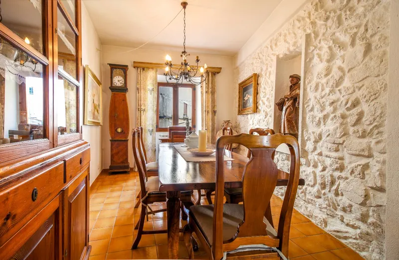 Six bedroom townhouse for sale in Pollensa old town — photo 4