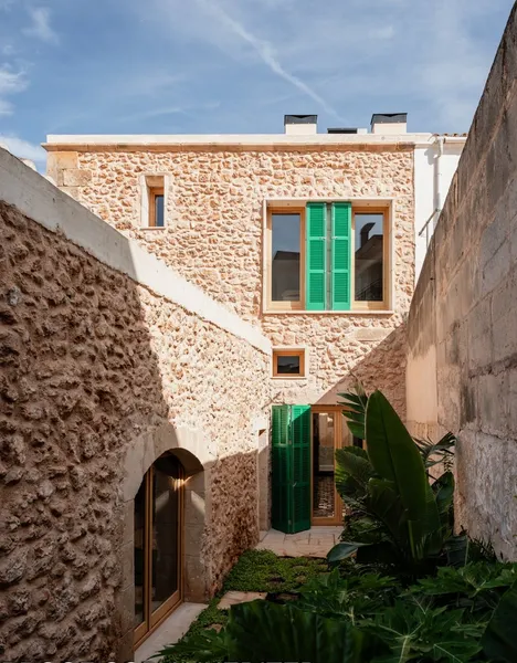 Villa with pool and sea views in Bendinat — photo 1