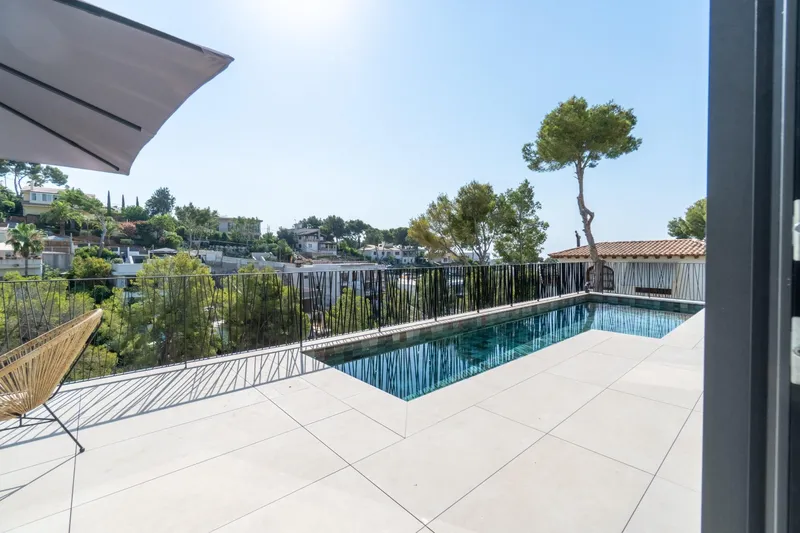 Newly Built Contemporary Villa — photo 4