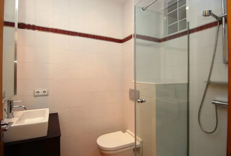 Completely renovated town house with patio and terrace near the center of Santanyi — photo 11