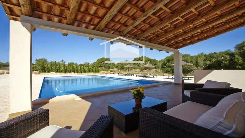 Charming finca in Es Llombards: tourist license for 10 people — photo 5