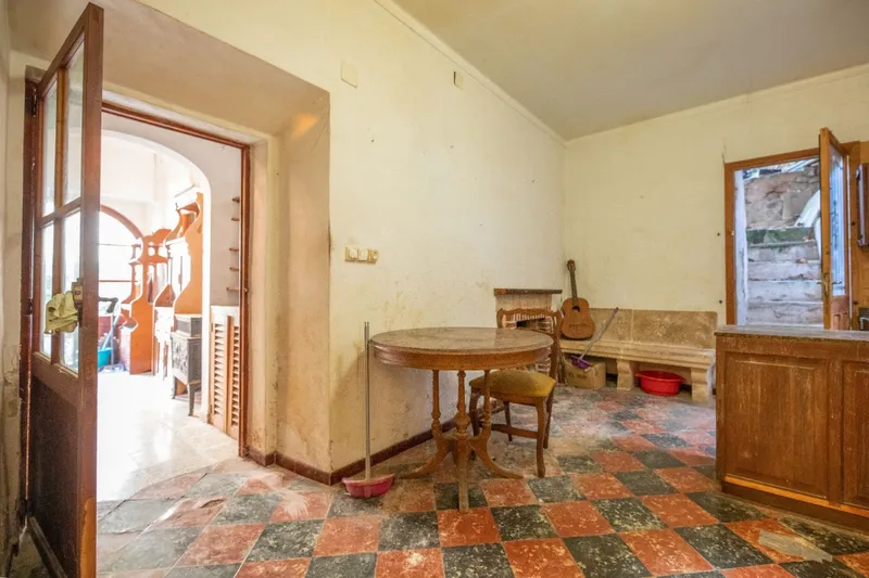 Property to renovate in Deià centre — photo 8