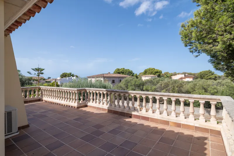 Well-maintained villa for sale within walking distance of the ocean in Sa Rapita — photo 12