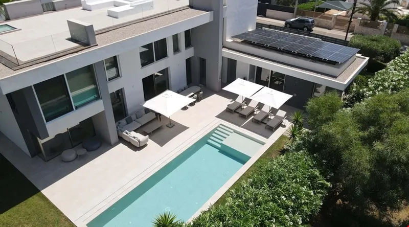 Spacious contemporary villa with private pool and gardens for sale in Santa Ponsa — photo 1