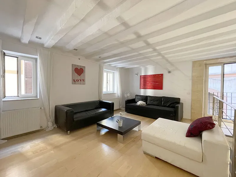 Elegant duplex flat with 2 bedrooms and 2 bathrooms in La Lonja area, Palma — photo 2