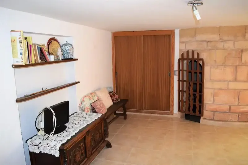 Spacious chalet with private pool and garden, set on 500 m² of land, in Colònia de Sant Pere. It has approx. 260 m² distri — photo 8