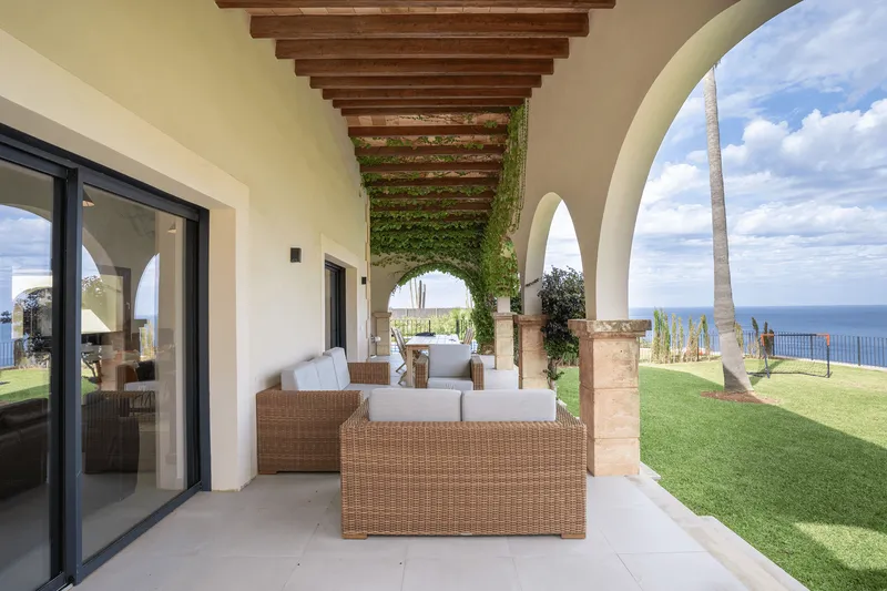 Long-term rental: Mediterranean house with sea views in Banyalbufar — photo 1