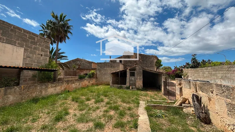 Buildable Urban Plot in Ses Salines - 229 m² with Potential for Residential Projects — photo 5