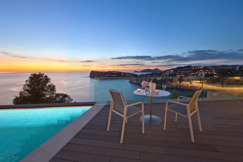 Modern style house for sale in Puerto Andratx with swimming pool and sunny terraces — photo 2