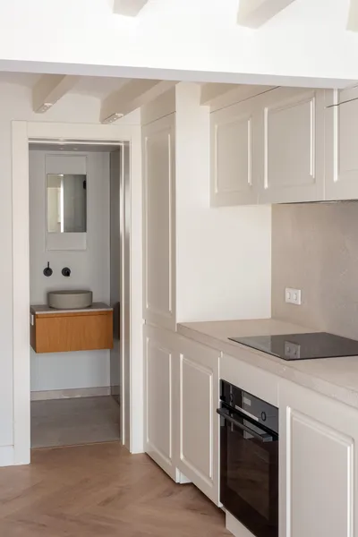 Newly renovated penthouse in Old Town — photo 12