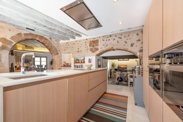 Stylish town house with pool for sale in the centre of Pollensa, Mallorca — photo 6