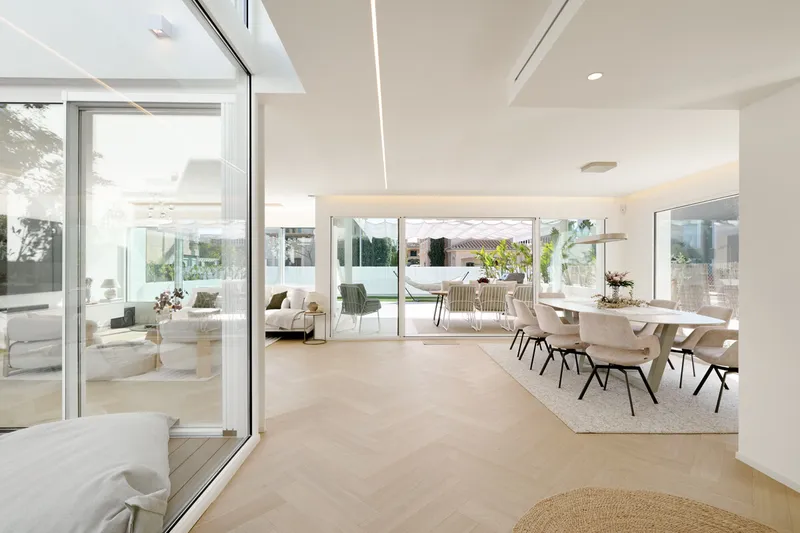 Modern detached house in Ciudad Jardin — photo 6