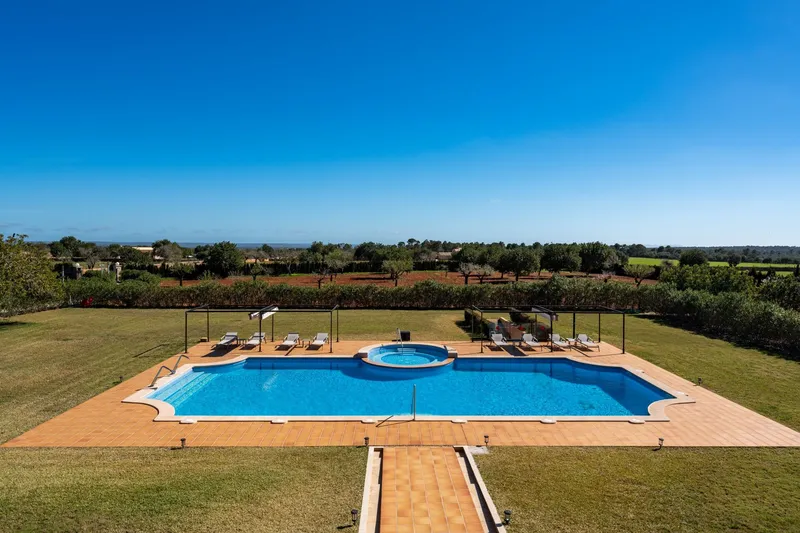 Spacious finca with holiday rental licence and panoramic views near Llucmajor — photo 3