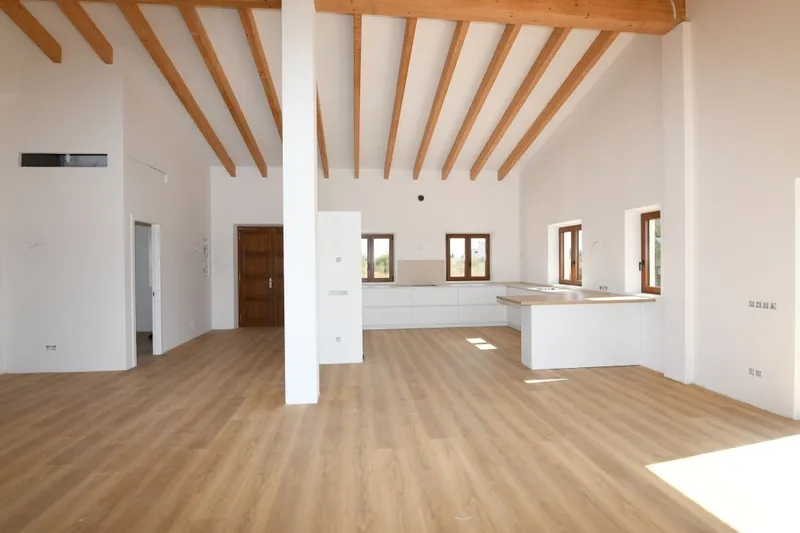 Bright and modern newly built country house on the outskirts of Campos — photo 3