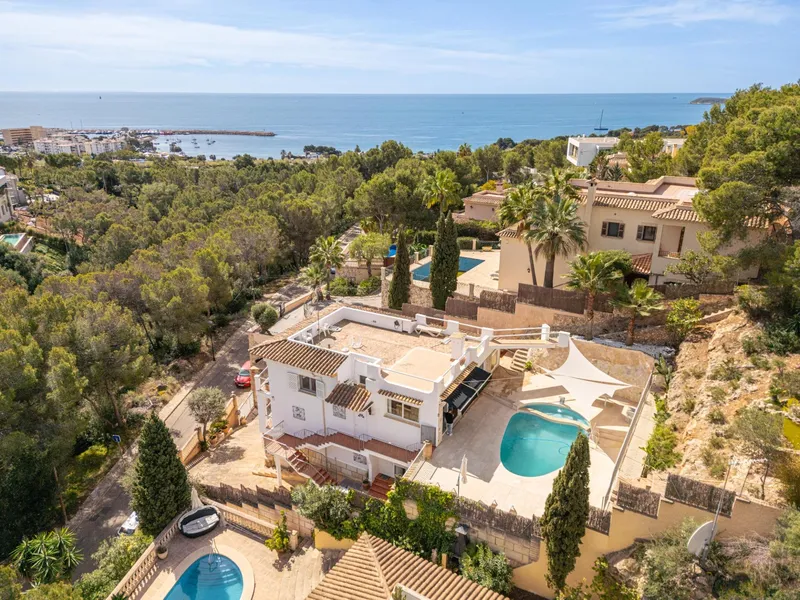 Detached house, pool, parking and sea views in Costa d’en Blanes — photo 1