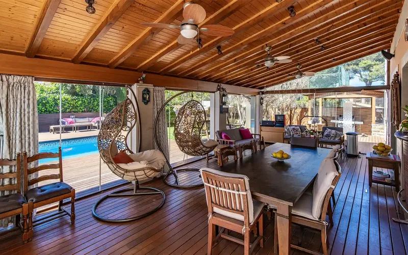 This beautiful villa in El Toro is located in a quiet residential area, a short distance from the luxurious marina of Port Adriano and — photo 7