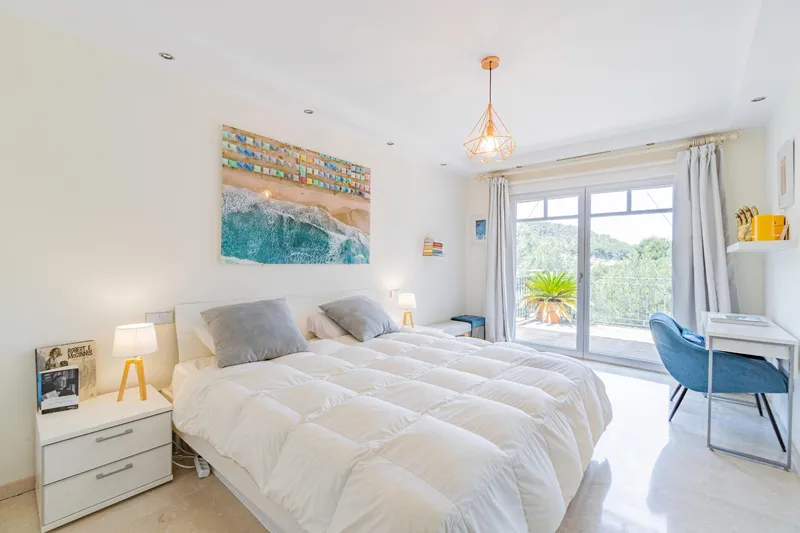Contemporary design villa — photo 10