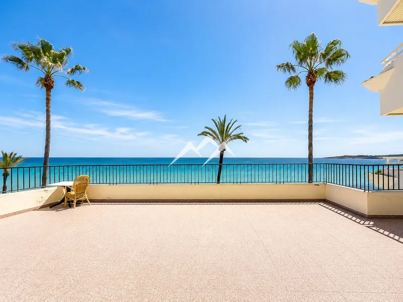 Beachfront building in Mallorca — photo 11