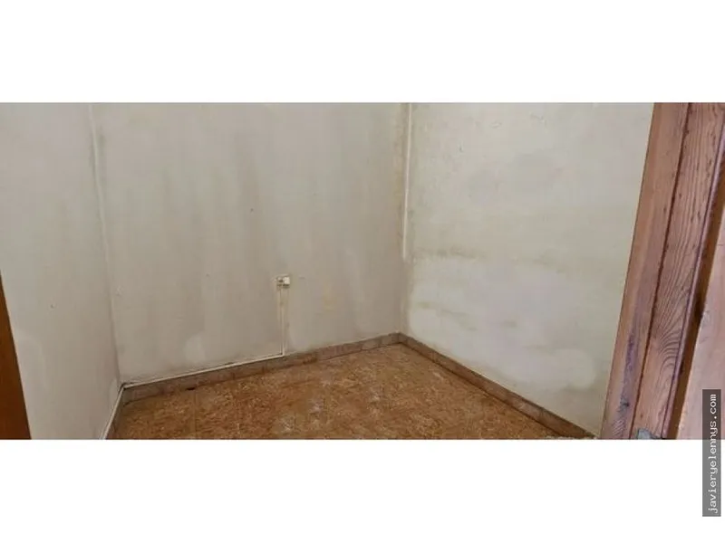Apartment for sale on Calle d'Isabel Montaner — photo 3