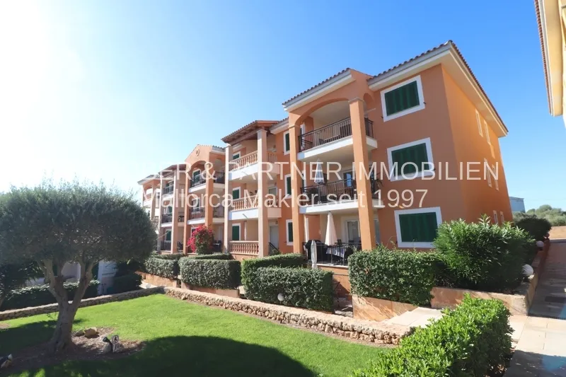 Modern apartment with 2 bedrooms and sea views — photo 3