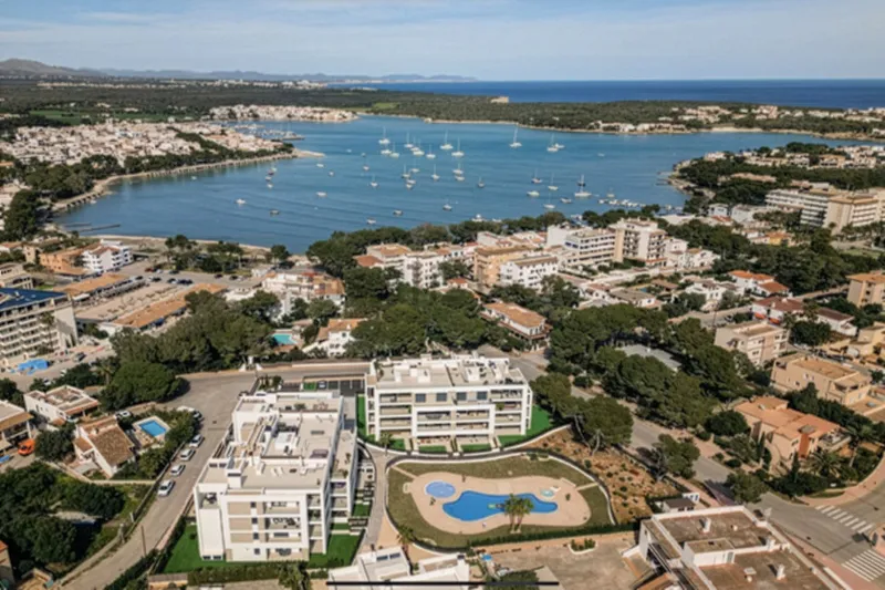 Ground floor apartment with large private garden in Portocolom 1 — photo 1