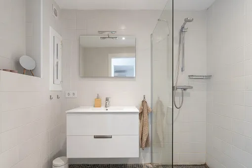 Cala Mayor, living with sea views – light-filled apartment with a large terrace in Cala Mayor — photo 12