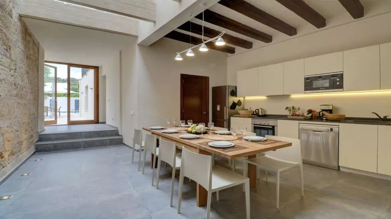 Exclusive townhouse with private pool in the heart of Pollensa's old town with ETV license - Ref. 10104 — photo 8