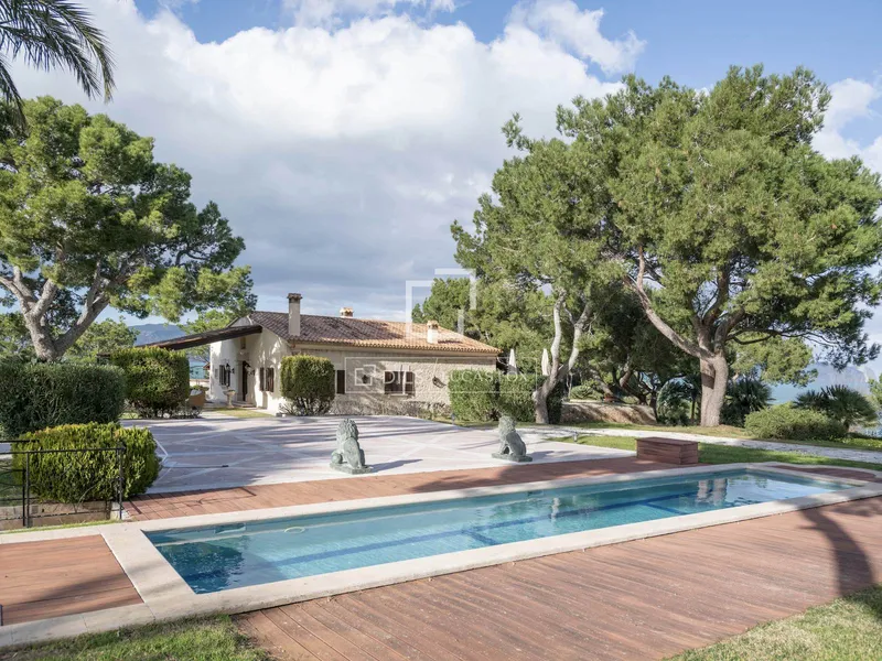 315m² house / villa with 7,012m² garden for sale in Alcudia — photo 2