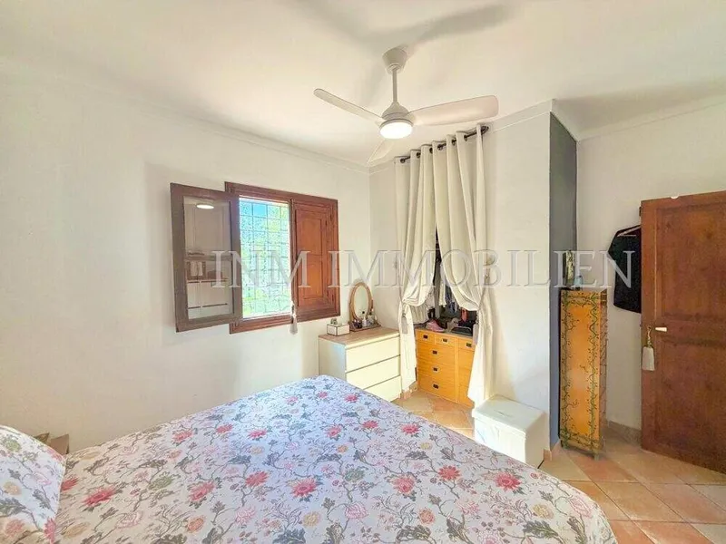 14.700m² Finca mit 6 Zimmern, Pool und Gästehaus zu kaufen — photo 12