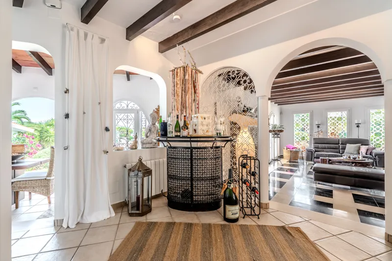 Private retreat with sea views and Mediterranean flair — photo 8
