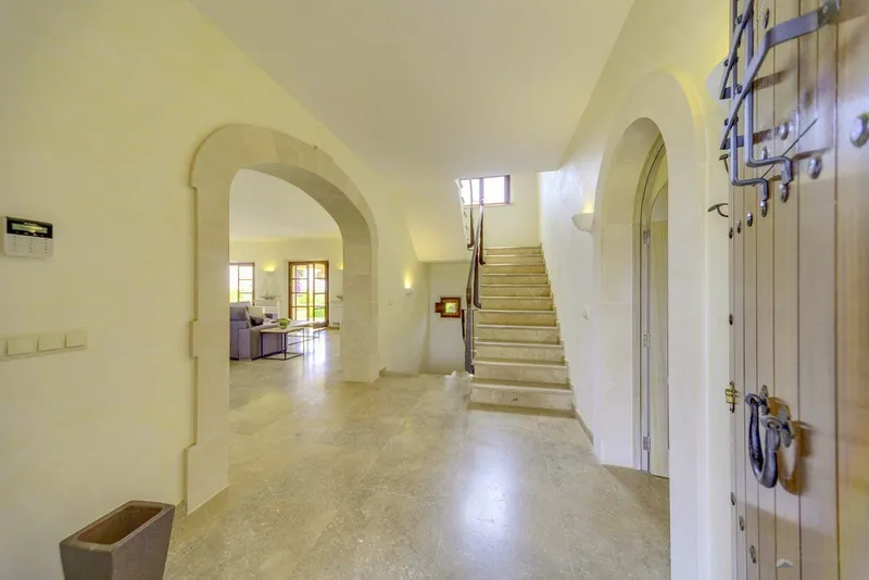 Magnificent property with large guest house on a hillside with fantastic views — photo 8