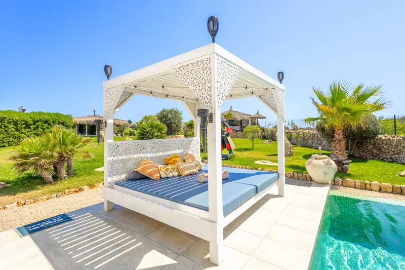 Modern and sunny villa with beautiful sea views located just minutes from Cala LLombards — photo 4