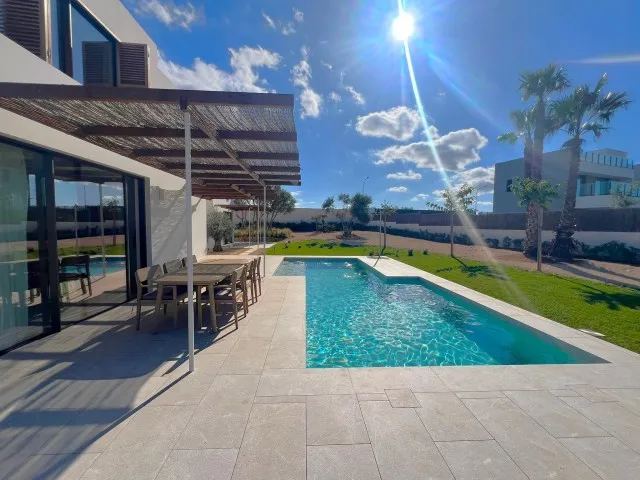 Brand new villa with views of Palma Bay for sale in Son Gual, Palma, Mallorca — photo 3
