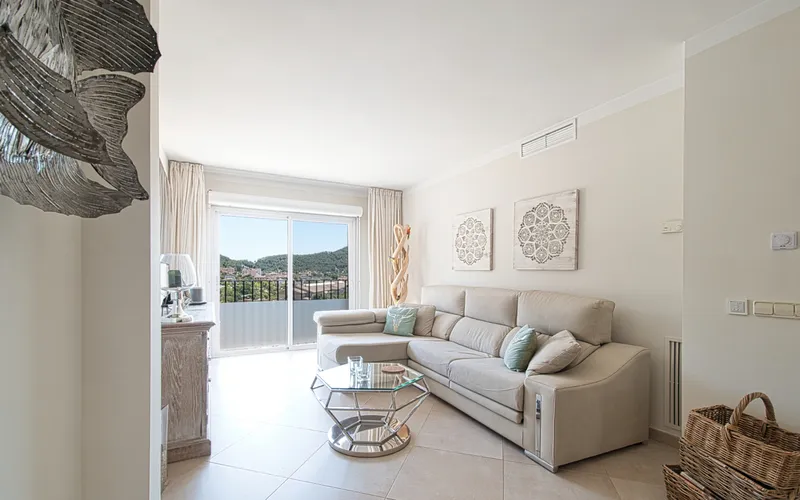 Modern penthouse with private rooftop terrace and panoramic mountain views in the village of Andratx — photo 6