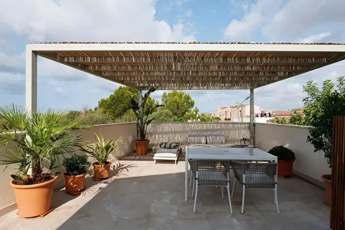 Casa en alquiler de 2 habitaciones: Ses Salines Poble, Ses Salines — photo 1