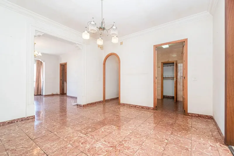 Spacious home with private garden in El Vivero — photo 4