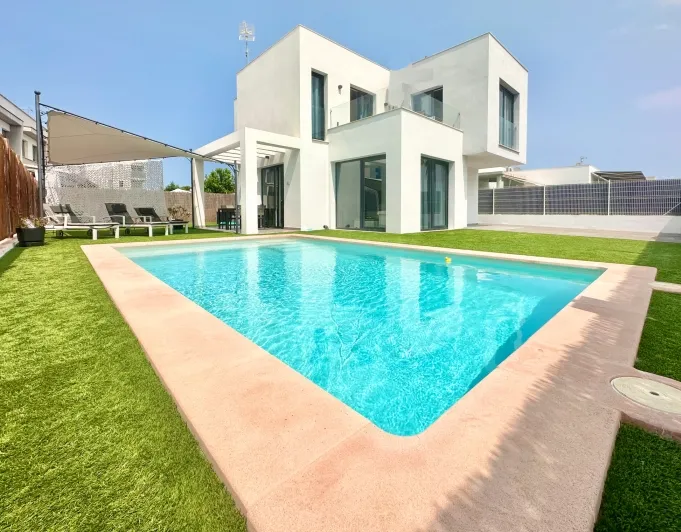 Modern villa with pool in a quiet area a short distance ... — photo 2